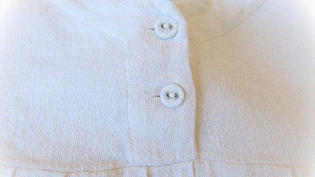 przód sukienki lnianej Sauths