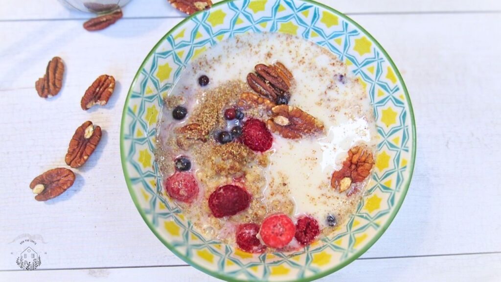 Najzdrowsza owsianka stalowa z mlekiem i dodatkami